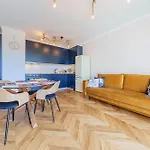 Unique - Blisko Plazy - Porto Letnica - Parking Apartment *